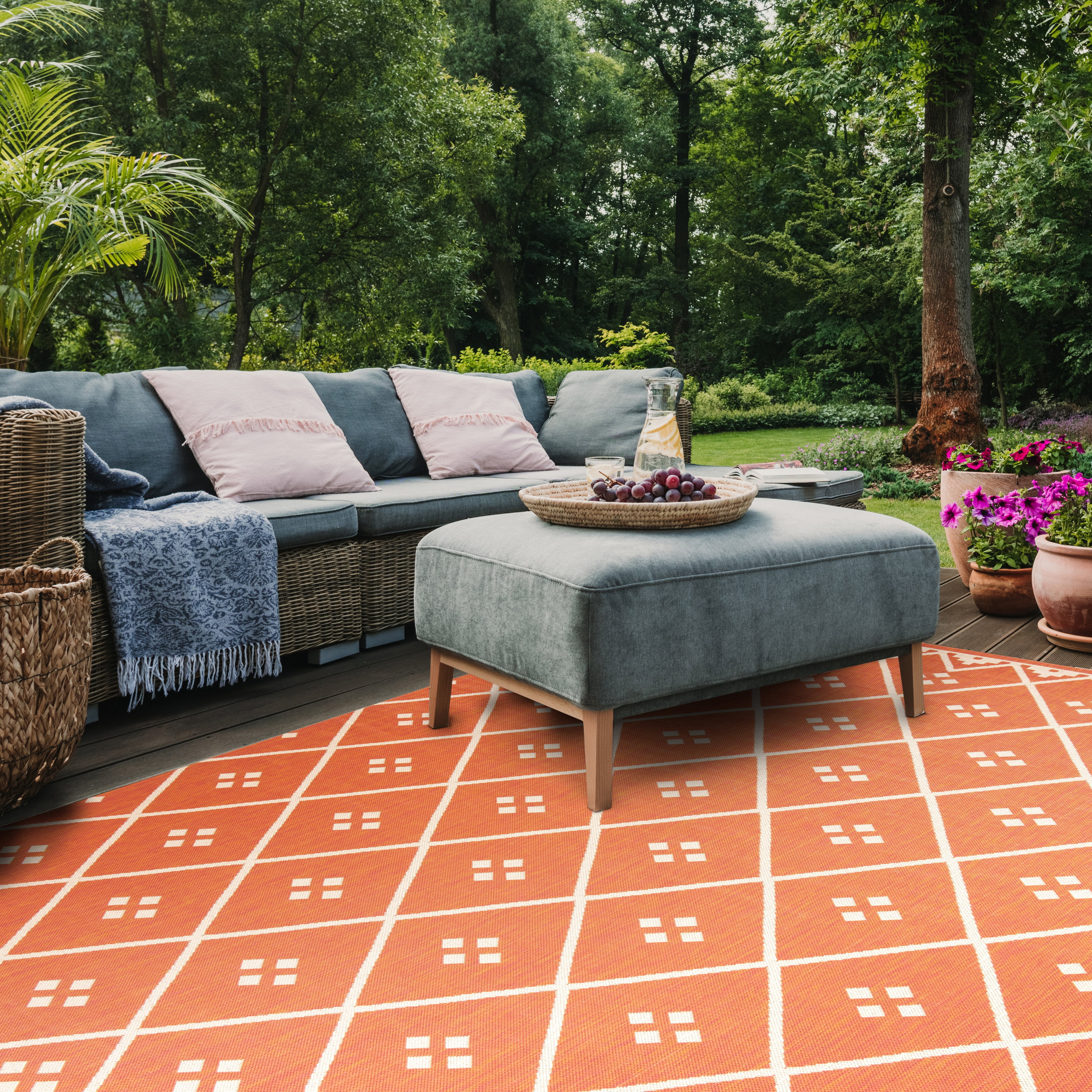 Safavieh Courtyard Cori Bordered Indoor/Outdoor Area Rug, Terracotta/Light Beige, 6'7" x 6'7" Square