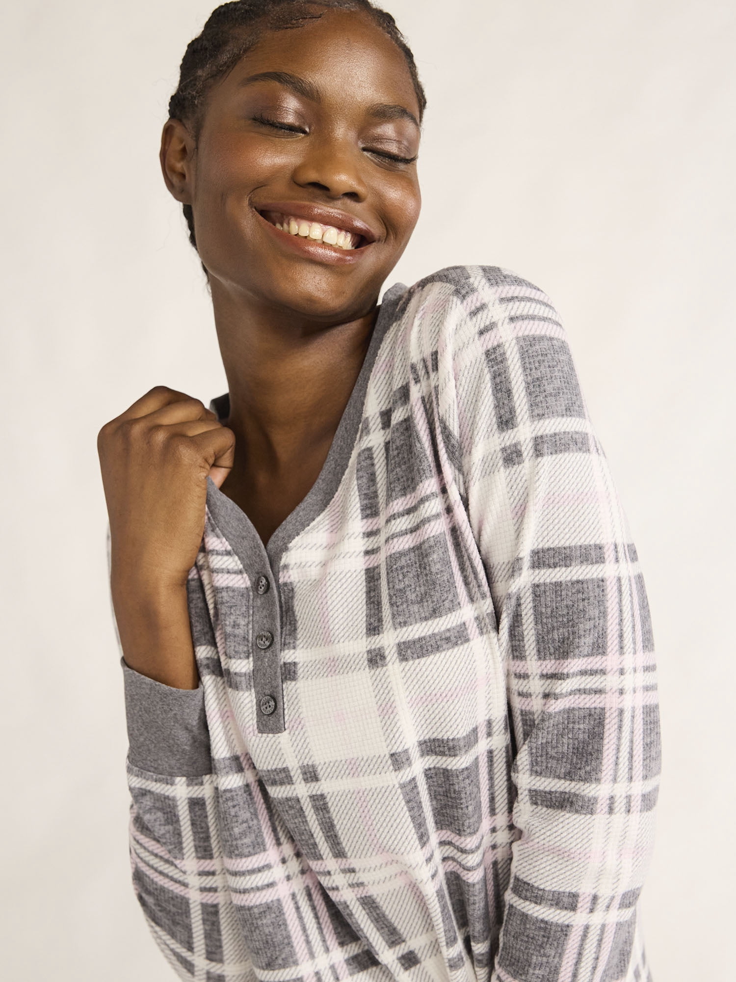 Joyspun Women's Velour Waffle Henley Sleep Top, Jogger Pants and Socks Pajama Set, 3-Piece, Sizes S-3X