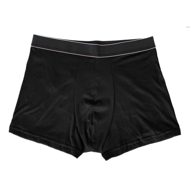 bóxer simply basic para hombre, negro talla CH frente centrado, bóxer negro de corte corto con pretina elástica negra y costura central visible, tela lisa mate sobre fondo blanco; también suele usarse como opción cómoda de ropa interior para uso diario.