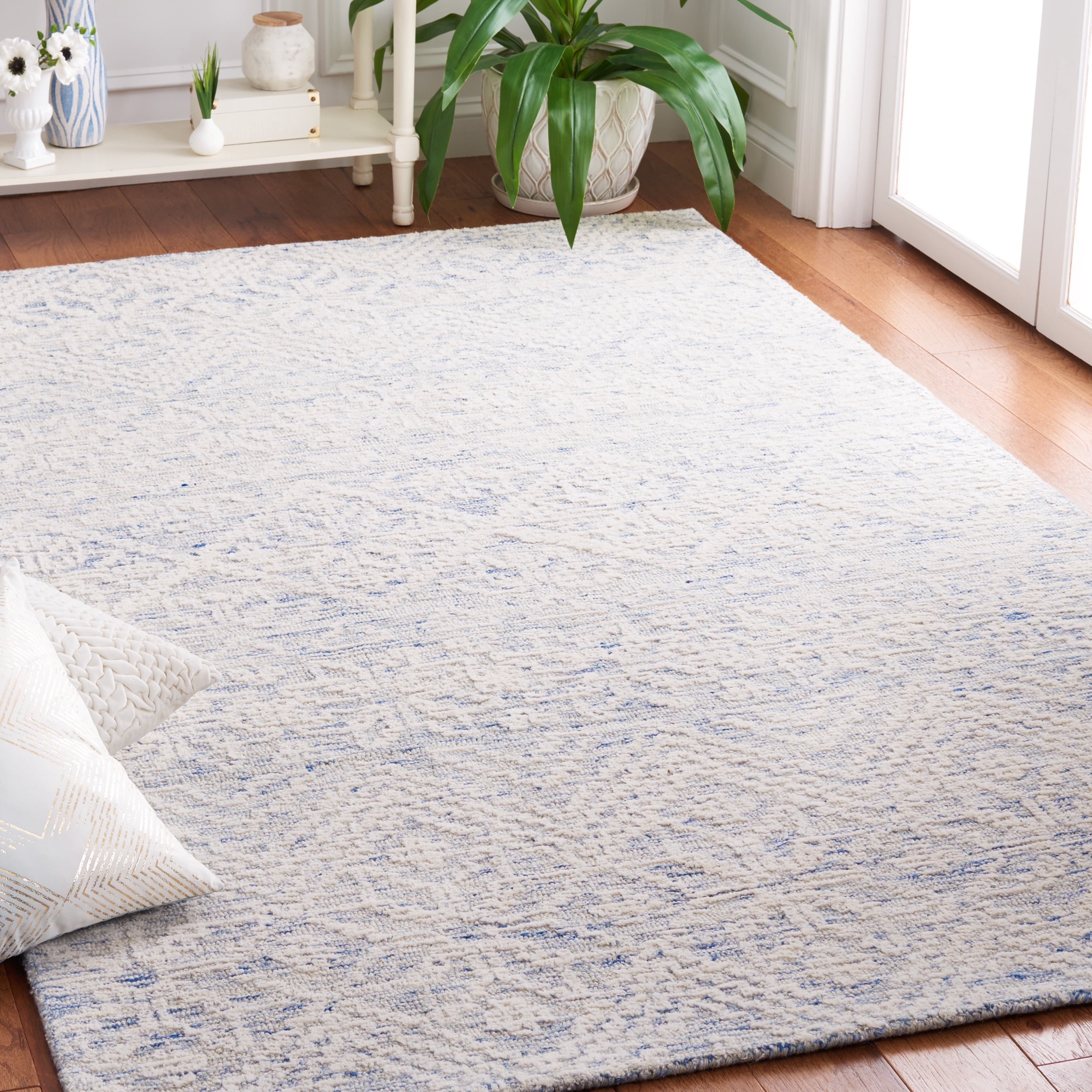 SAFAVIEH Metro Belize Medallion Area Rug, Blue/Ivory, 5' x 8'