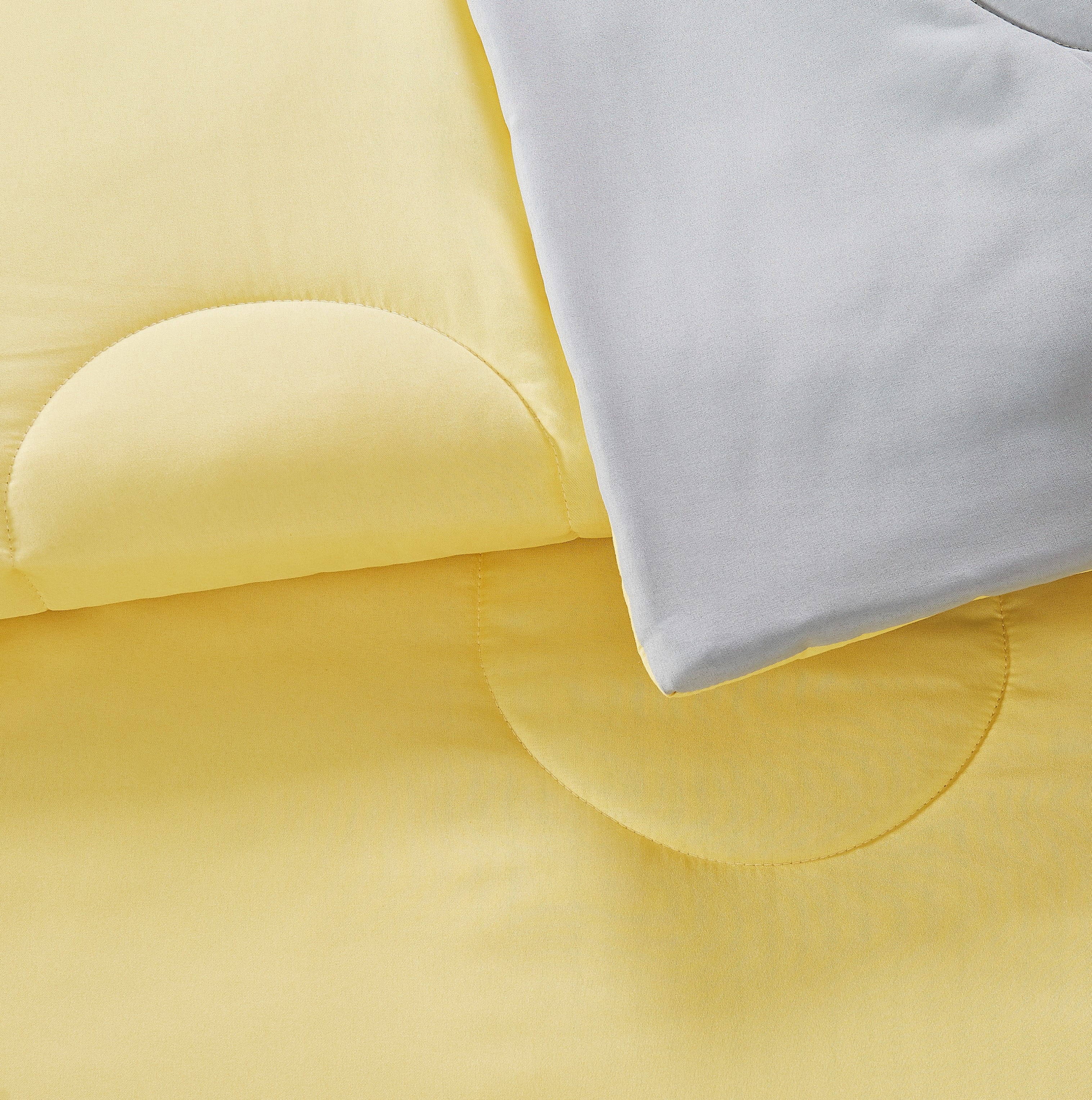 Mainstays 5 Piece Reversible Bed in a Bag Comforter Set with Sheets, Yellow, Twin XL