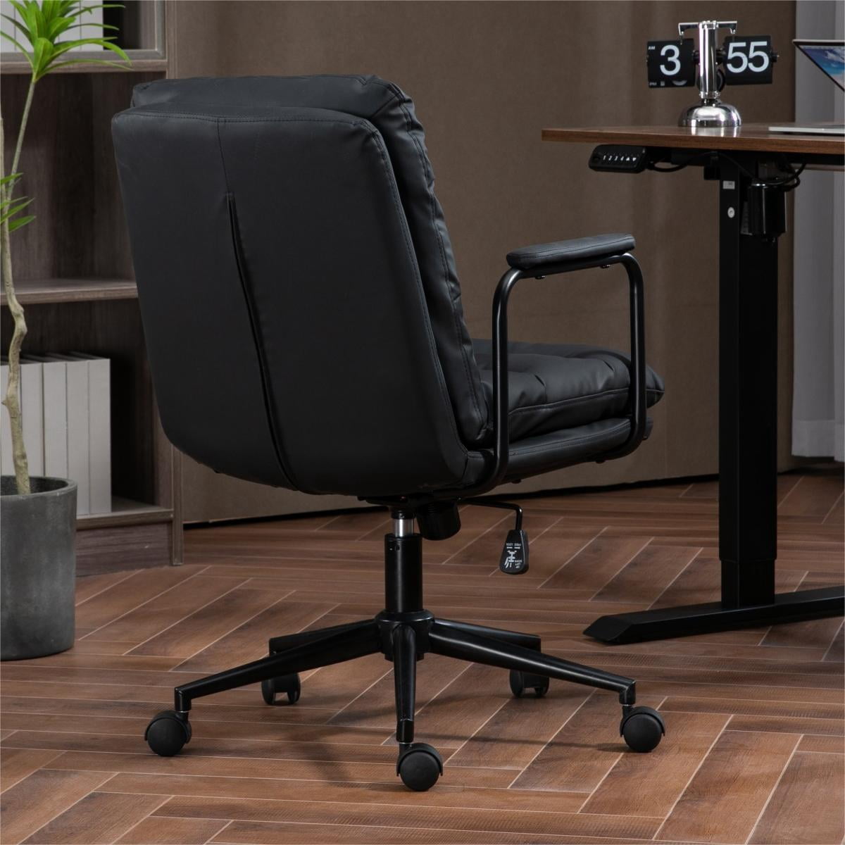 Office Chair Desk Chair Computer Chair Ergonomic PU Leather Swivel Rolling Chair Desk Task Chair with Padded Armrest,Black
