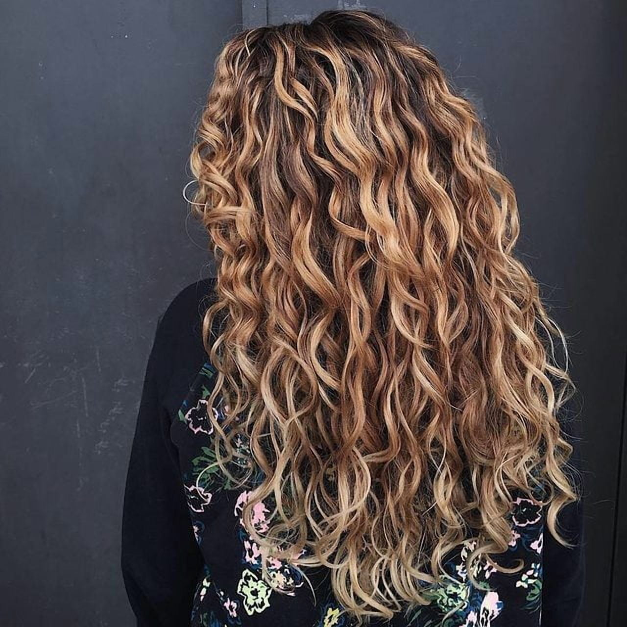 MoisturCurl Vegan Curl Hydrating Leave-In Conditioner with Babassu Oil, 8 oz