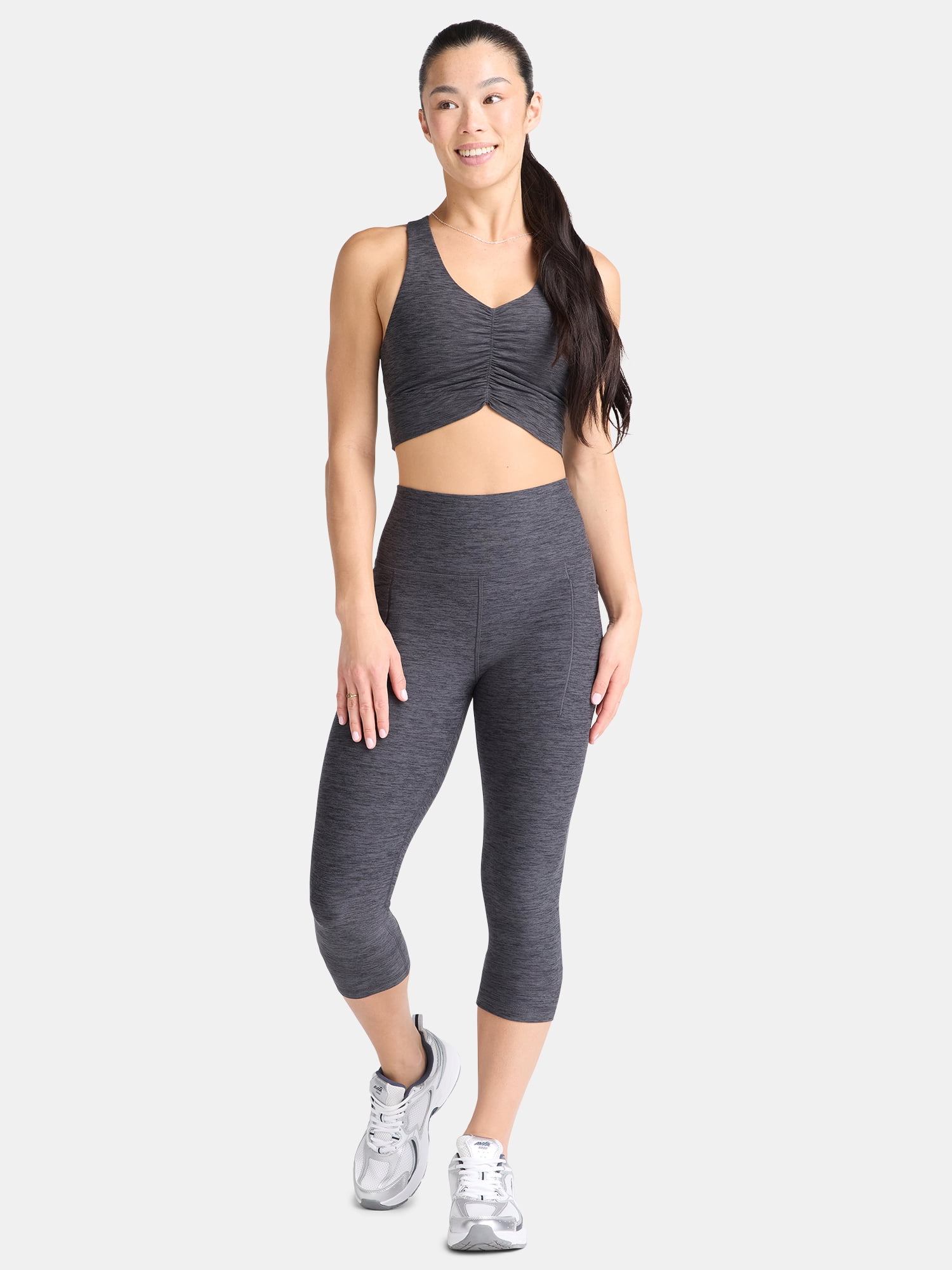 Athletic Works Women's and Women's Plus ButterCore Capri Leggings with Pockets, 21" Inseam, Sizes XS-4X