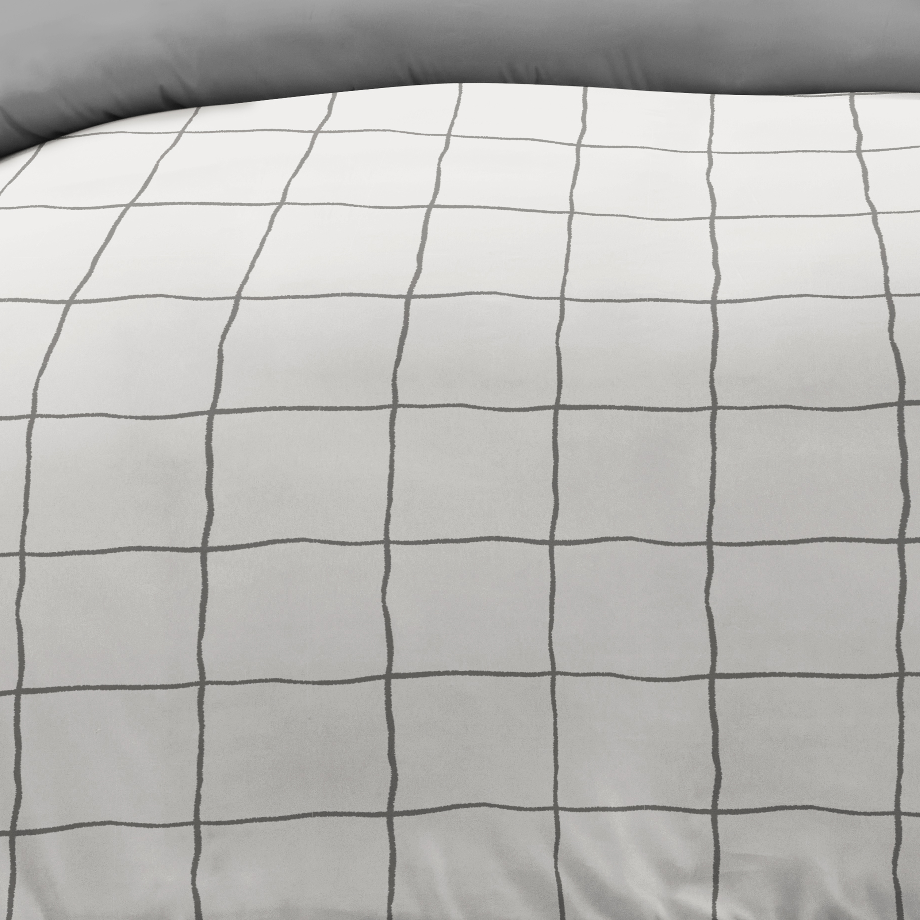 Made Supply Co. 2 Piece Hypoallergenic Oversized Grid Print Comforter Set with Shams, Twin/Twin XL - image 3 of 4
