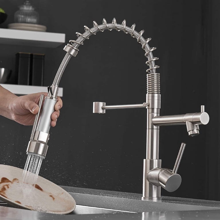 USA | Bluffton Single-Handle Pull-Down Sprayer Kitchen Faucet in Chrome