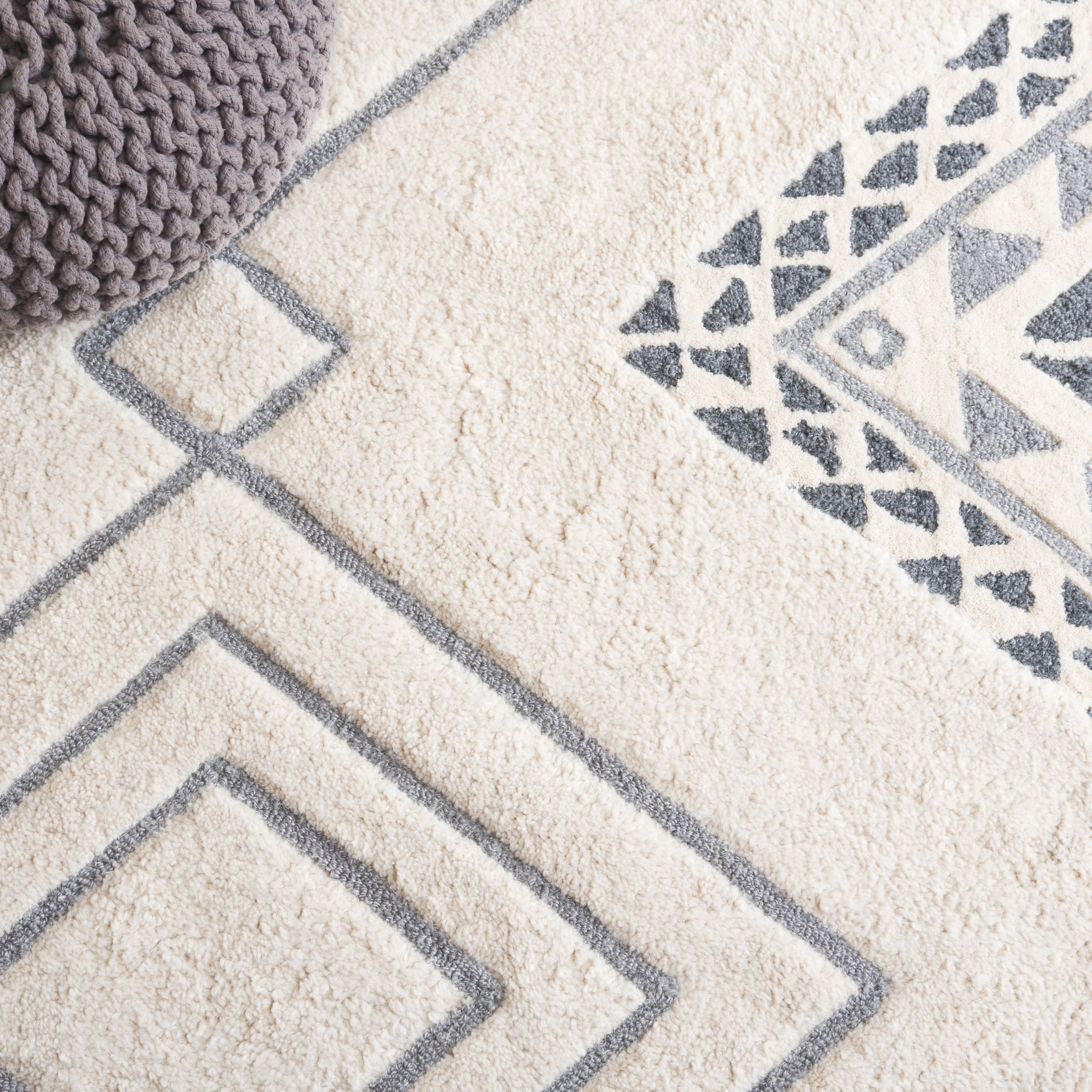 SAFAVIEH Casablanca Jannine Geometric Shag Area Rug, Ivory/Grey, 10' x 14'