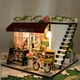 thumbnail image 3 of flores miniatura de bricolaje ensamblar modelo con cubierta adorno de decoración para hogar CUTICAT mini casa de muñecas de bricolaje, 3 of 8
