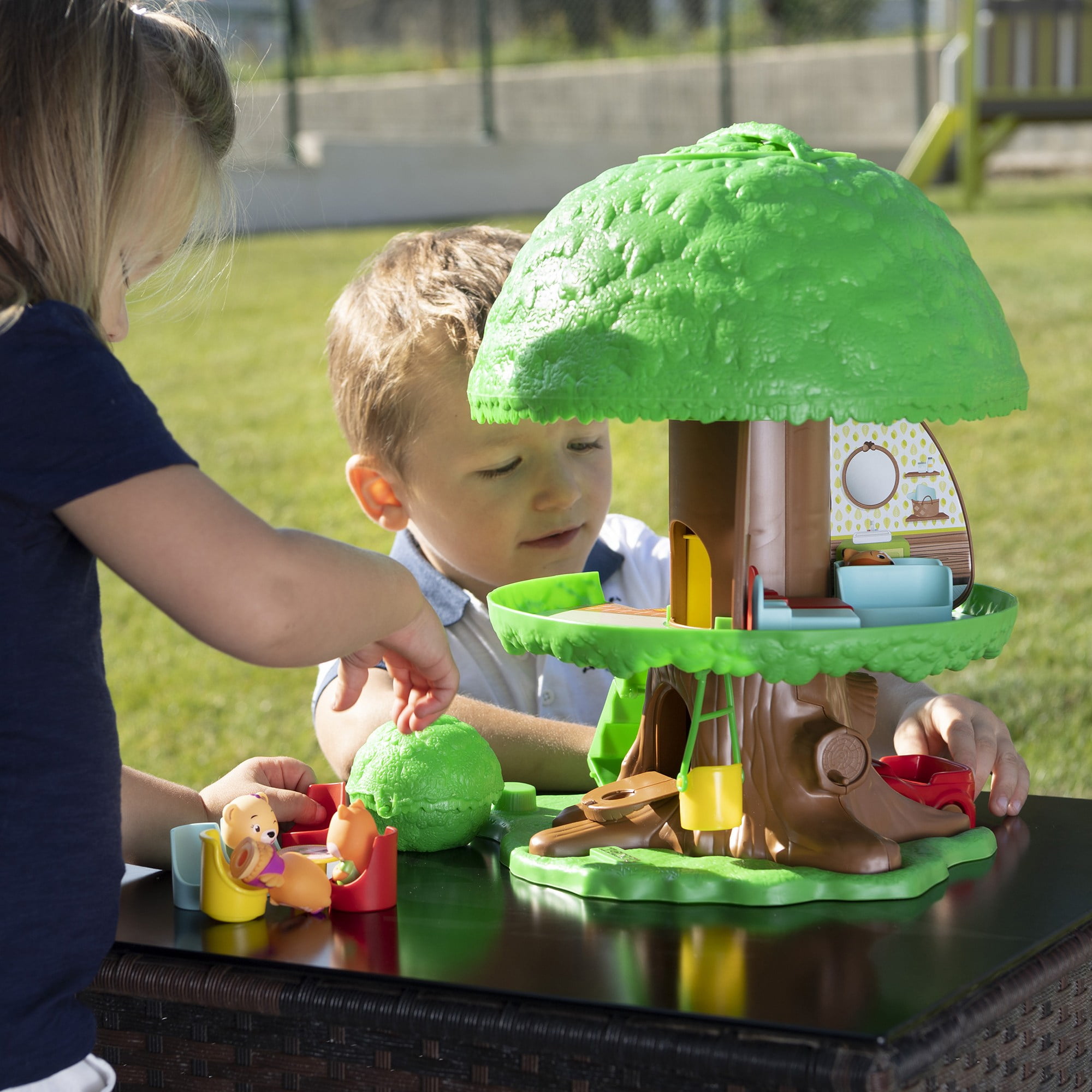 Timber Tots: The Magic Tree House - 16pc Nature Playset, 2 Animal Figurines, Toy Car & Furniture Accessories, Pop-Up Room Reveal, Kids-Toddlers 18Mo+