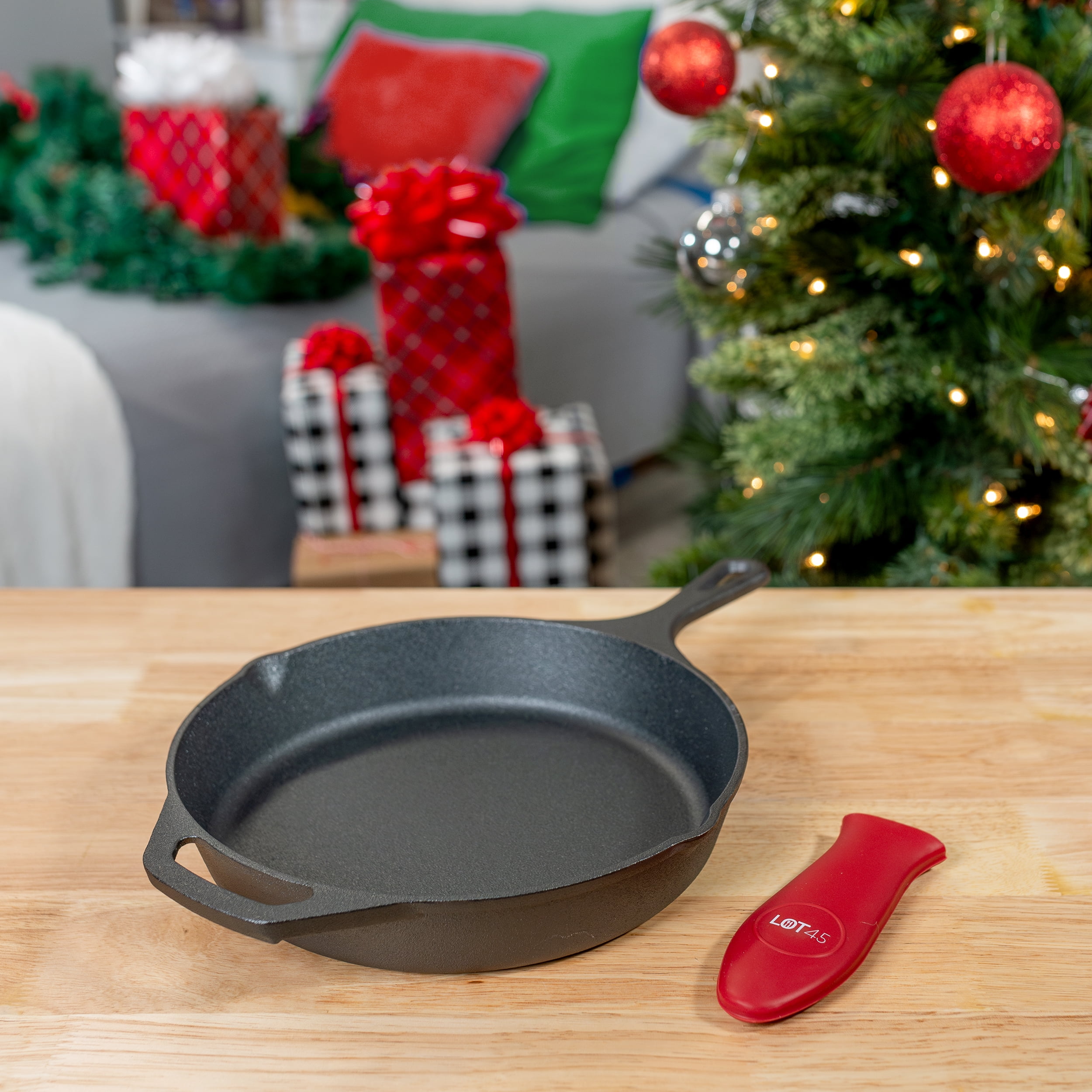 Backcountry Cast Iron Skillet (10 inch Medium Frying Pan + Cloth Handle Mitt, Pre-Seasoned for Non-Stick Like Surface, Cookware Oven/Broiler/Grill