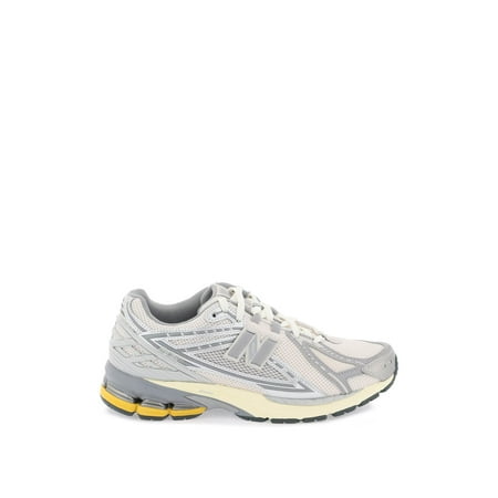

New Balance Sneakers Women