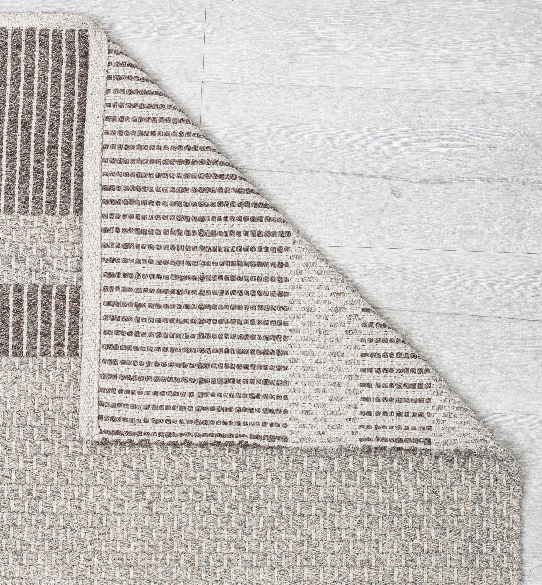 Rugs America Daphina DN10E Grayscale Border Farmhouse Cream Area Rug, 5’0”x7’0”