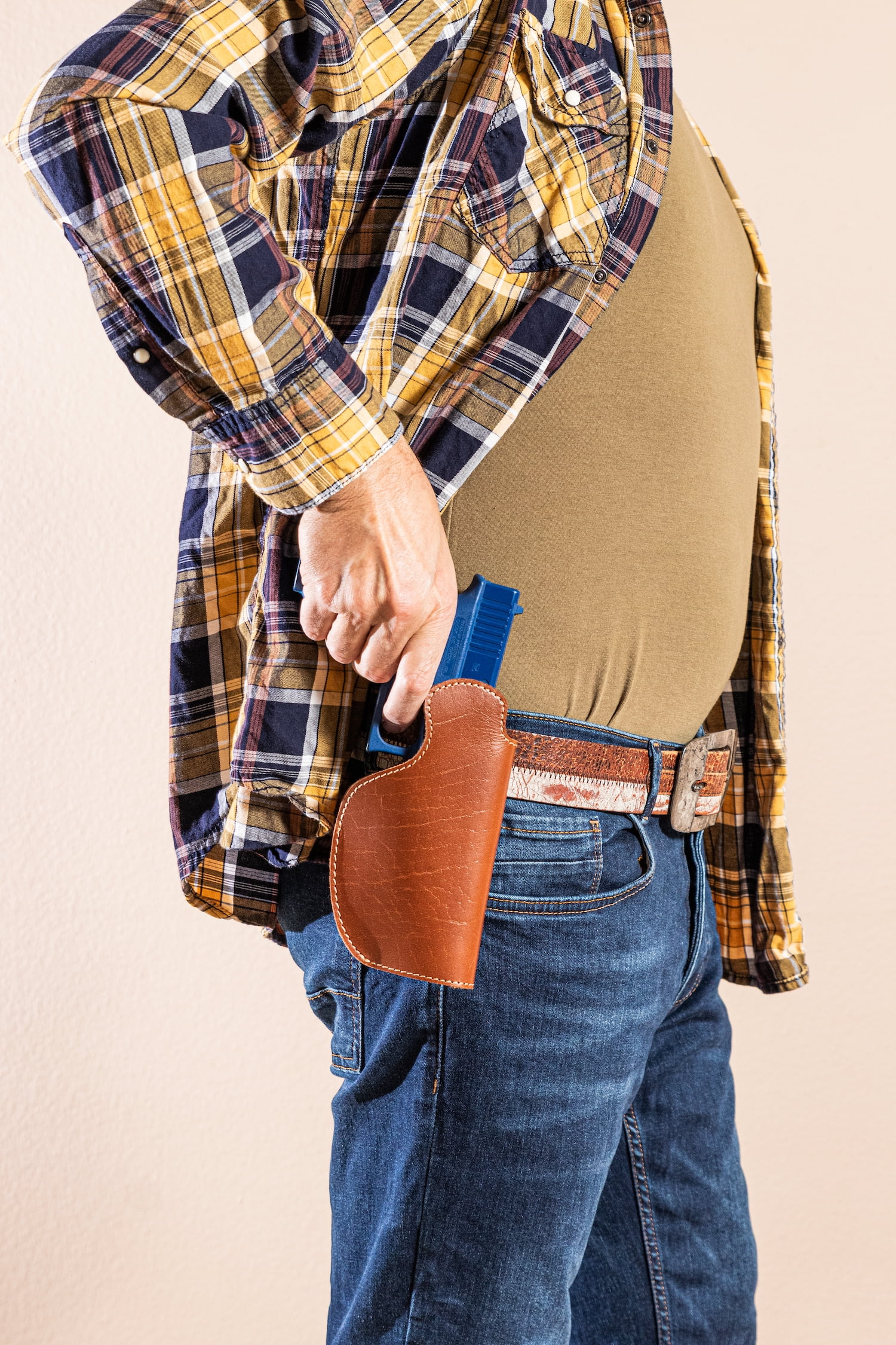Saddle Mate Top Grain Buffalo Brown Leather Magnetic Gun Holster, Fits Most Handguns Right Handed