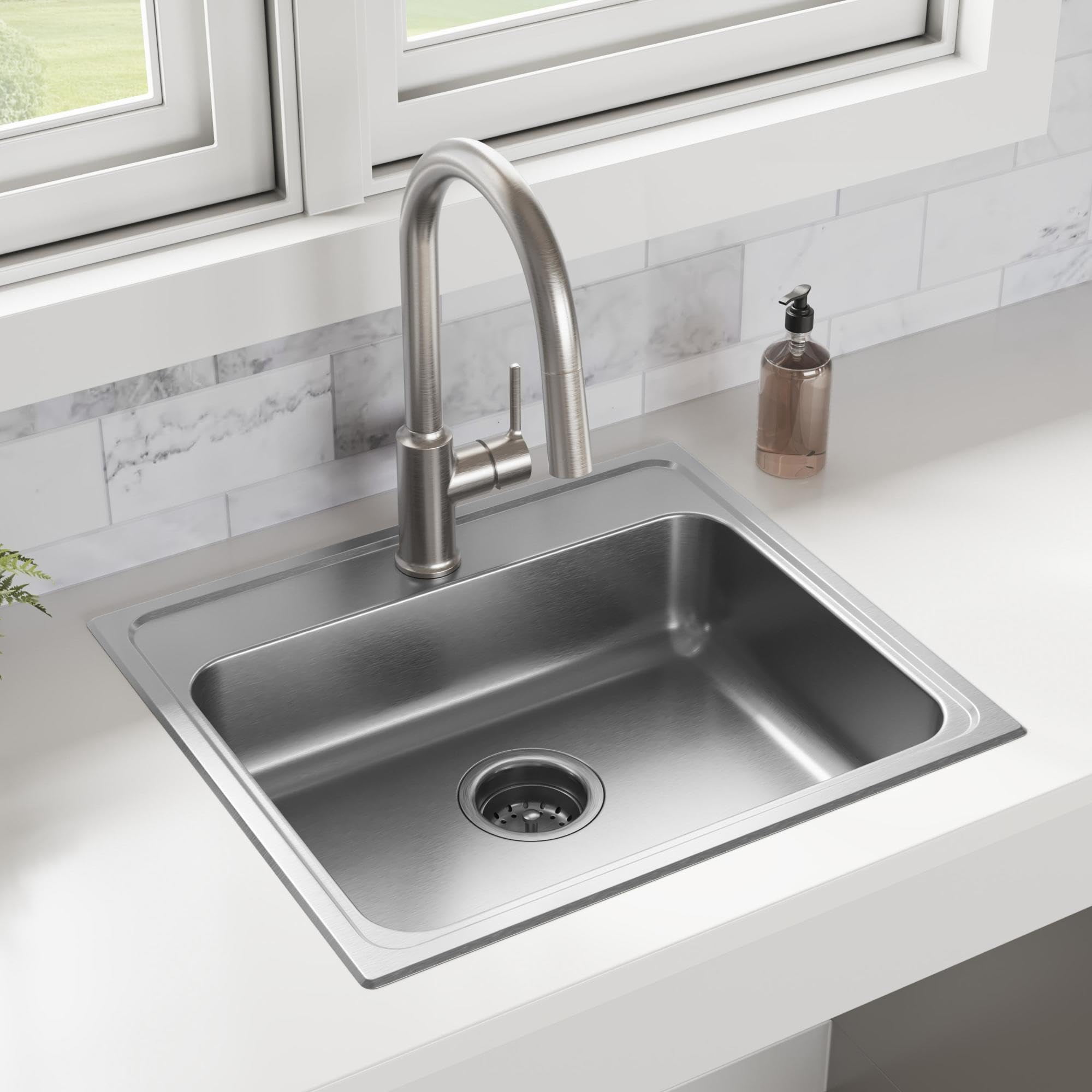 PROFLO PFXC4027 Loftus 1.5 GPM Single Hole Kitchen Faucet - Includes Escutcheon - Matte Black
