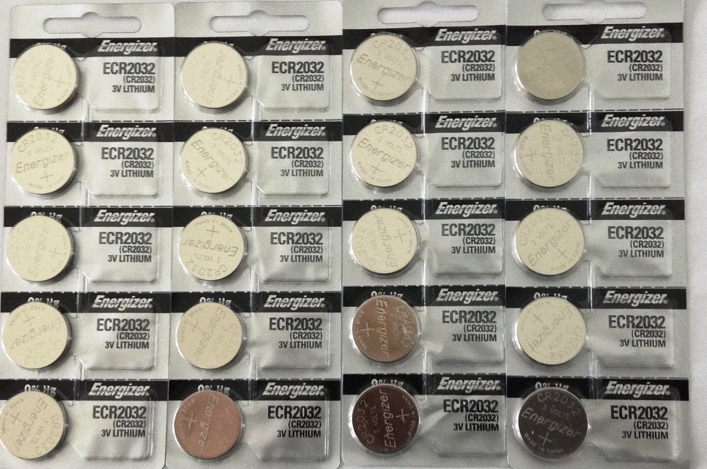 Energizer Watch/Electronic Batteries, 3V, 2032, New Super Size Package 20 Batteries (Lithium Button Cell)