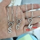 thumbnail image 1 of QMHJE inicial encanto AZ letras collar mujeres hombres gargantilla Color oro plata cadena de acero inoxidable 45 cm grande pequeño alfabeto DIY Tan Jianjun unisex, 1 of 2