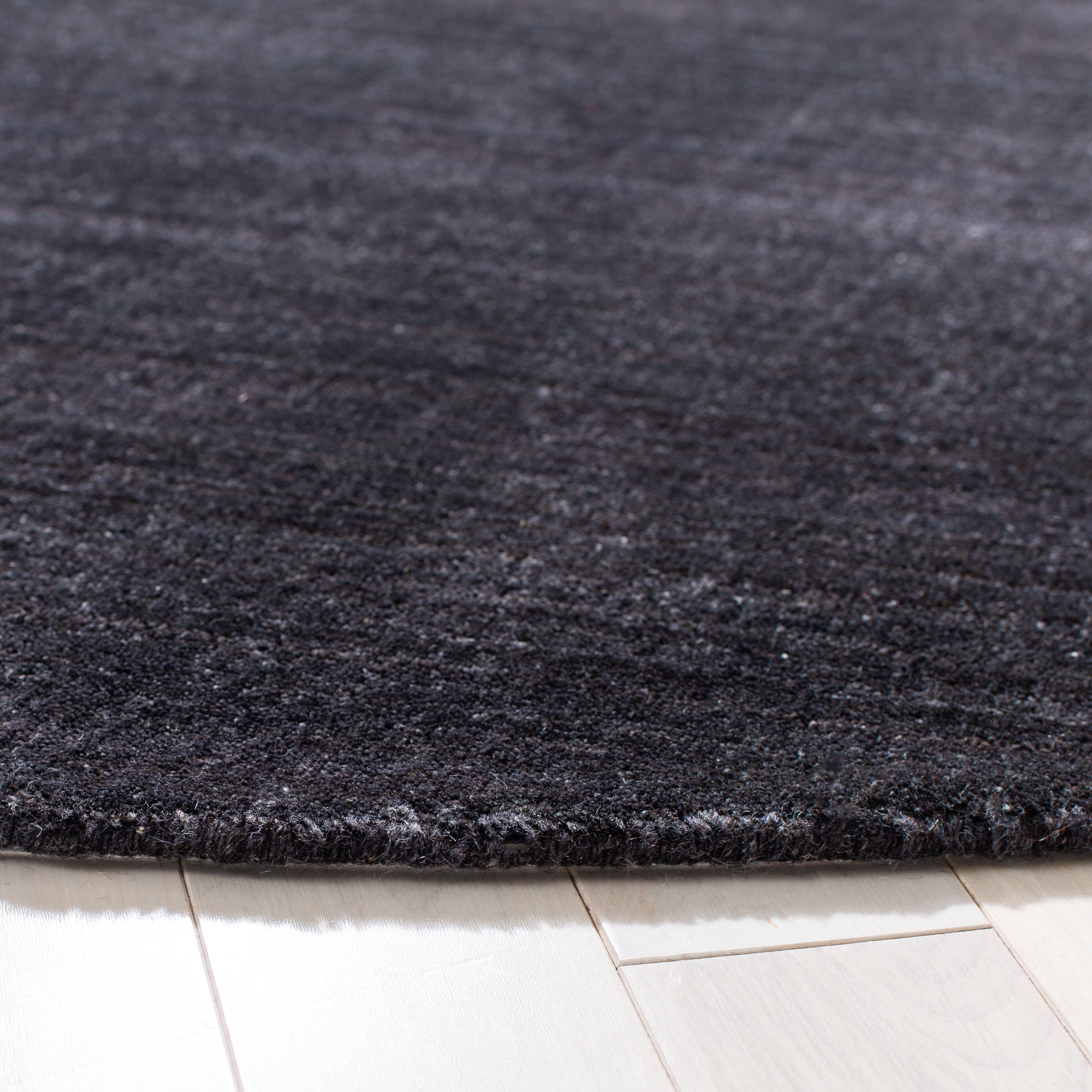 SAFAVIEH Himalaya Vince Striped Area Rug, Black, 8' x 8' Round