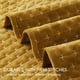 thumbnail image 4 of Juego de edredón de terciopelo Powdion, tamaño king, color caramelo dorado, 4 of 7