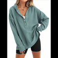 thumbnail image 1 of Sudadera con Capucha de Larga Extragrande para Mujer, Cuello en V, Botones y Abertura Lateral, Estilo Informal. Verde Pavo Real S, 1 of 9