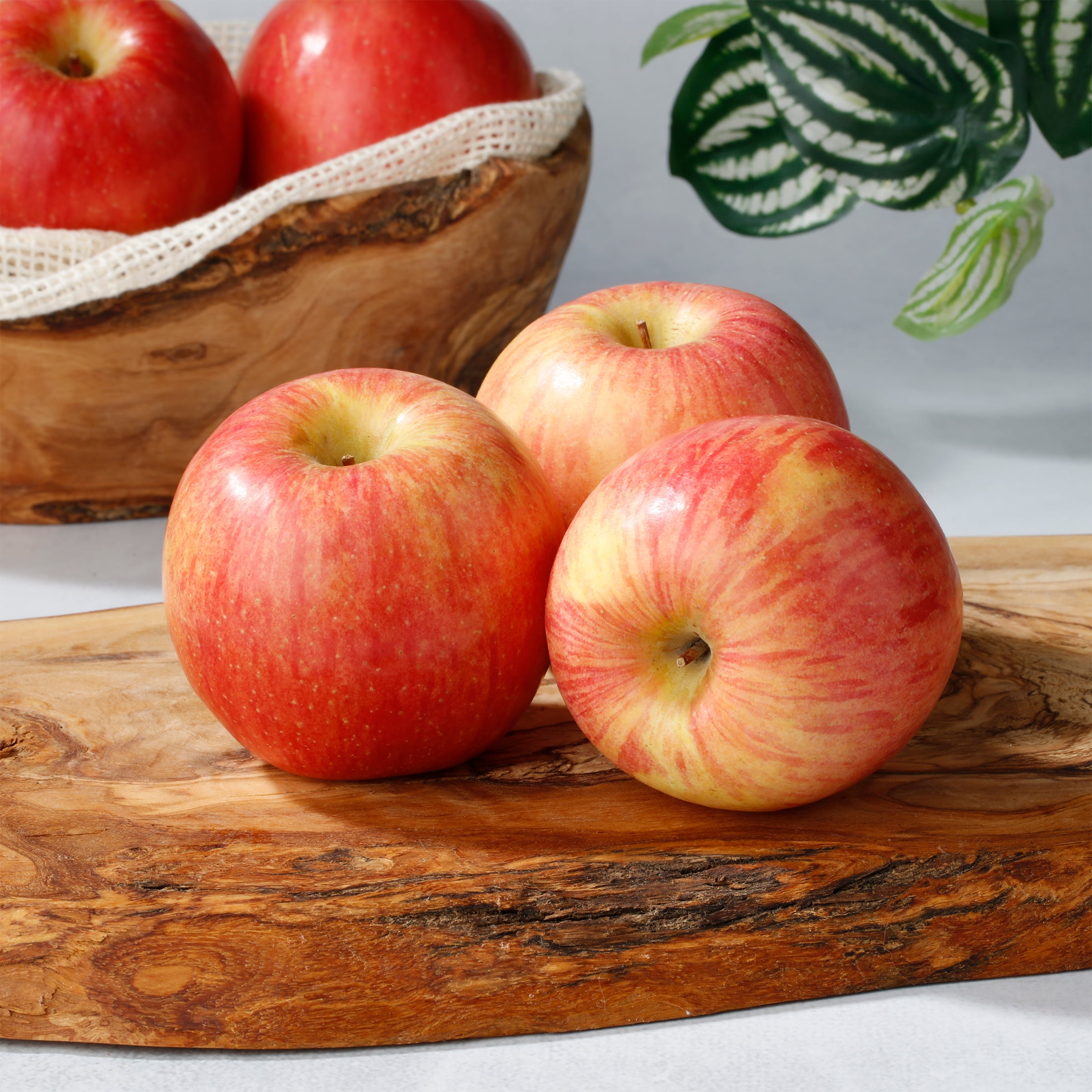 PRODUCE Organic Fuji Apples Bag, 48 OZ : Grocery & Gourmet Food 