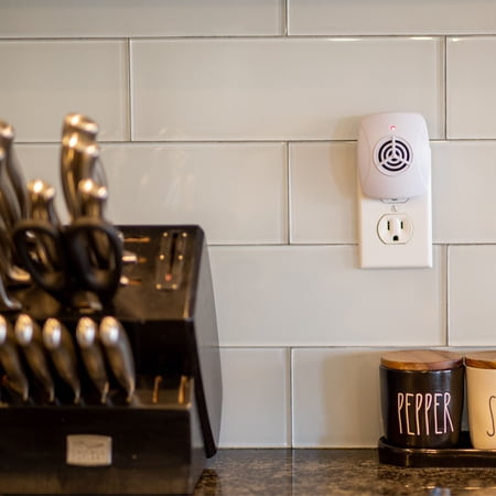 Ultrasonic Pest Repeller 4-Pack – Indoor Electronic Insect & Rodent Control for Home, Kitchen, Office