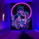 thumbnail image 3 of Tapiz de calavera de Halloween-Colgante de pared UV-Psicodélico-Fluorescencia-Tapiz de calavera para dormitorio Sala de estar Dormitorio Decoración de pared (130 * 150 CM) LingWen 9024719131238, 3 of 4