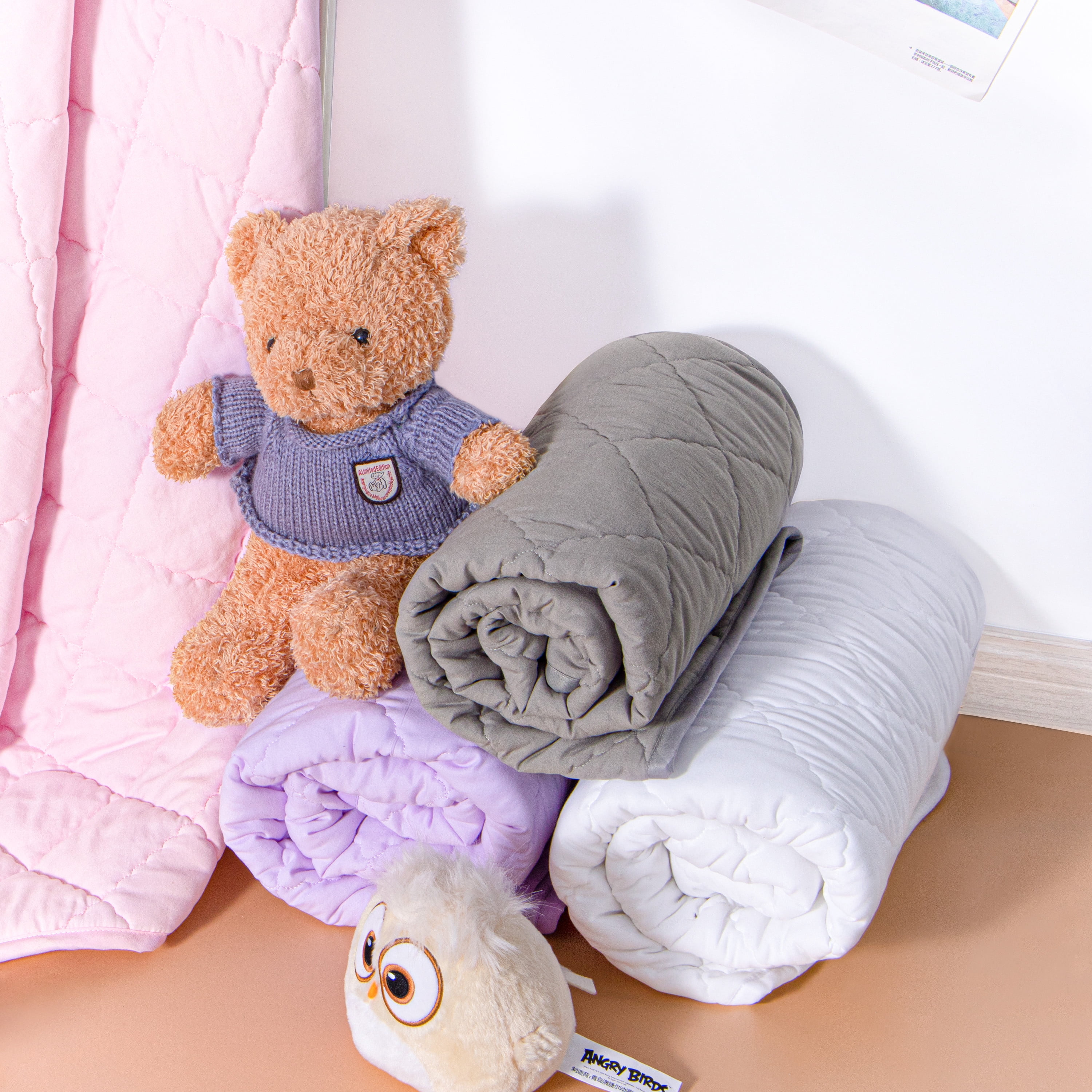 Flxxie Microfiber Ultra Soft Toddler Comforter, Warm Kids Crib Quilted Blanket, Light Gray, 43"x60"