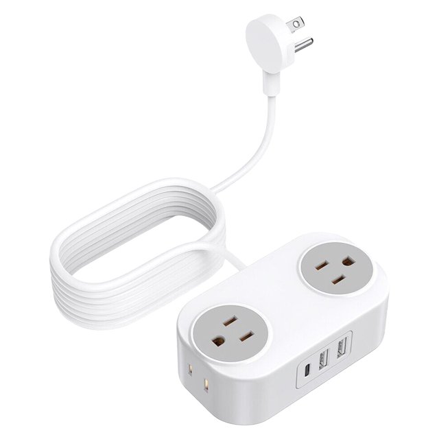 Regleta de viaje: 4 tomas, 3 puertos USB, cable enrollado de 1,2 m. Compacta y práctica.