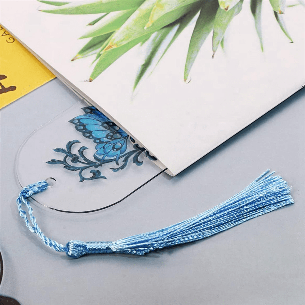 Blank Clear Acrylic Bookmarks 80Pcs Rectangle Craft Transparent Acrylic Book Markers with 80Pcs Small Bookmark Tassels