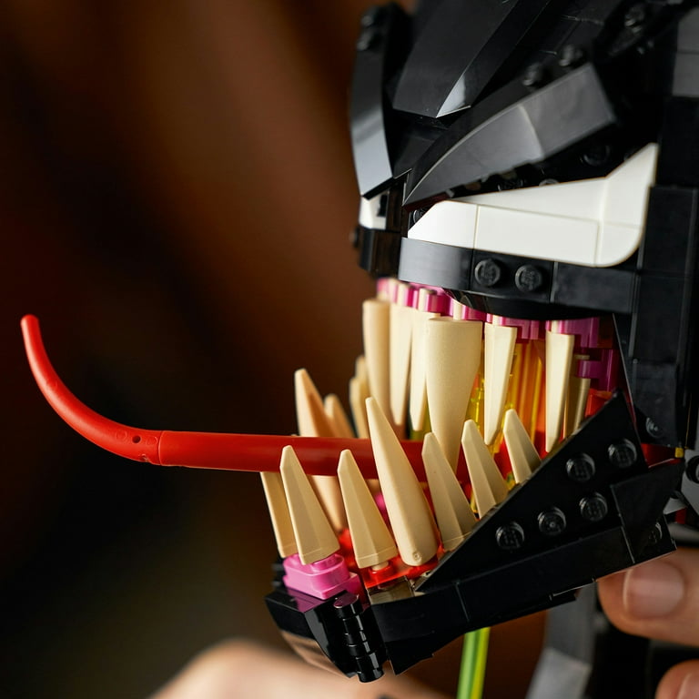 LEGO Marvel Spider-Man Venom Mask 76187 - Home Décor Display, Gift