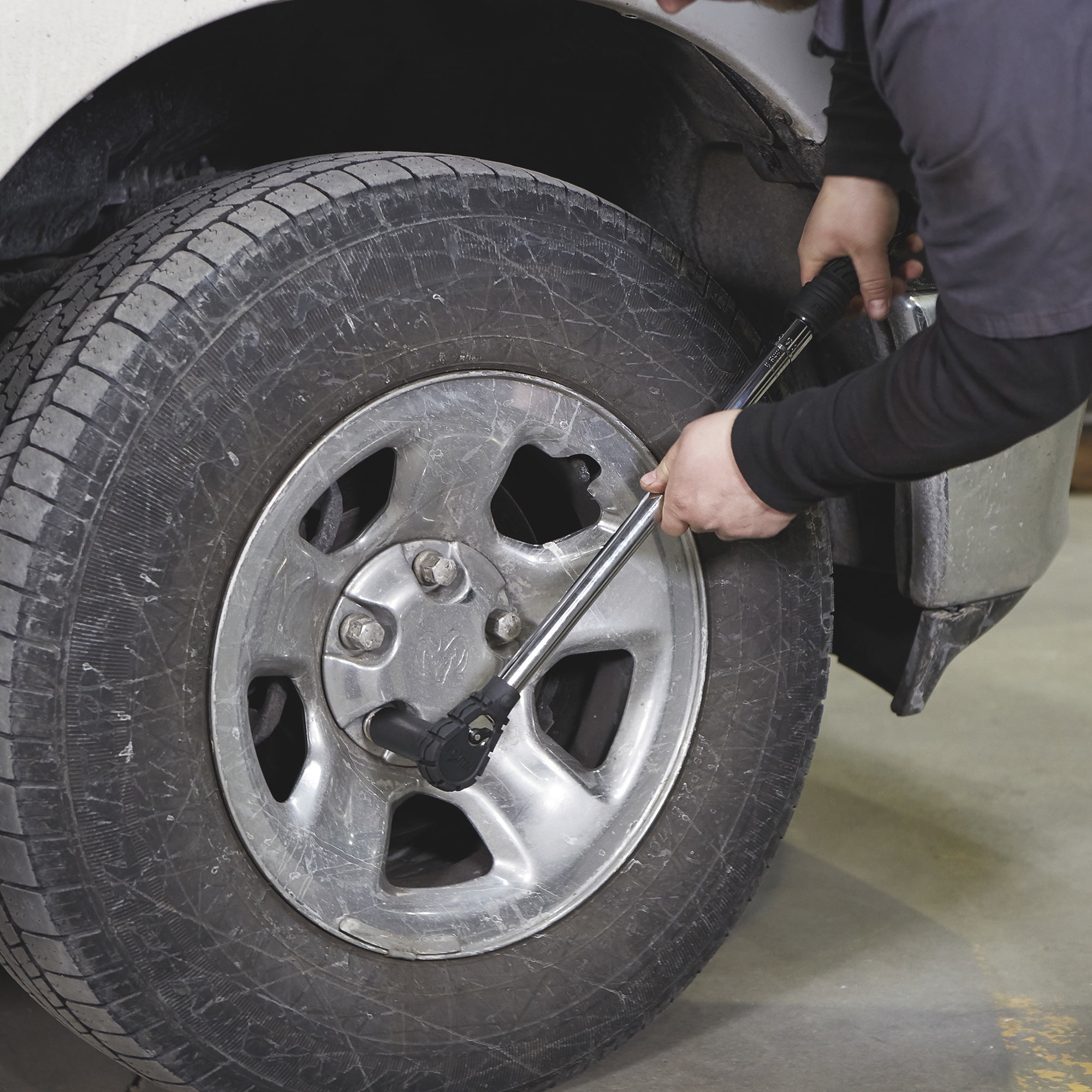 Klutch Torque Wrench, 1/2in. Drive, 30–250 ft./lbs. Max.