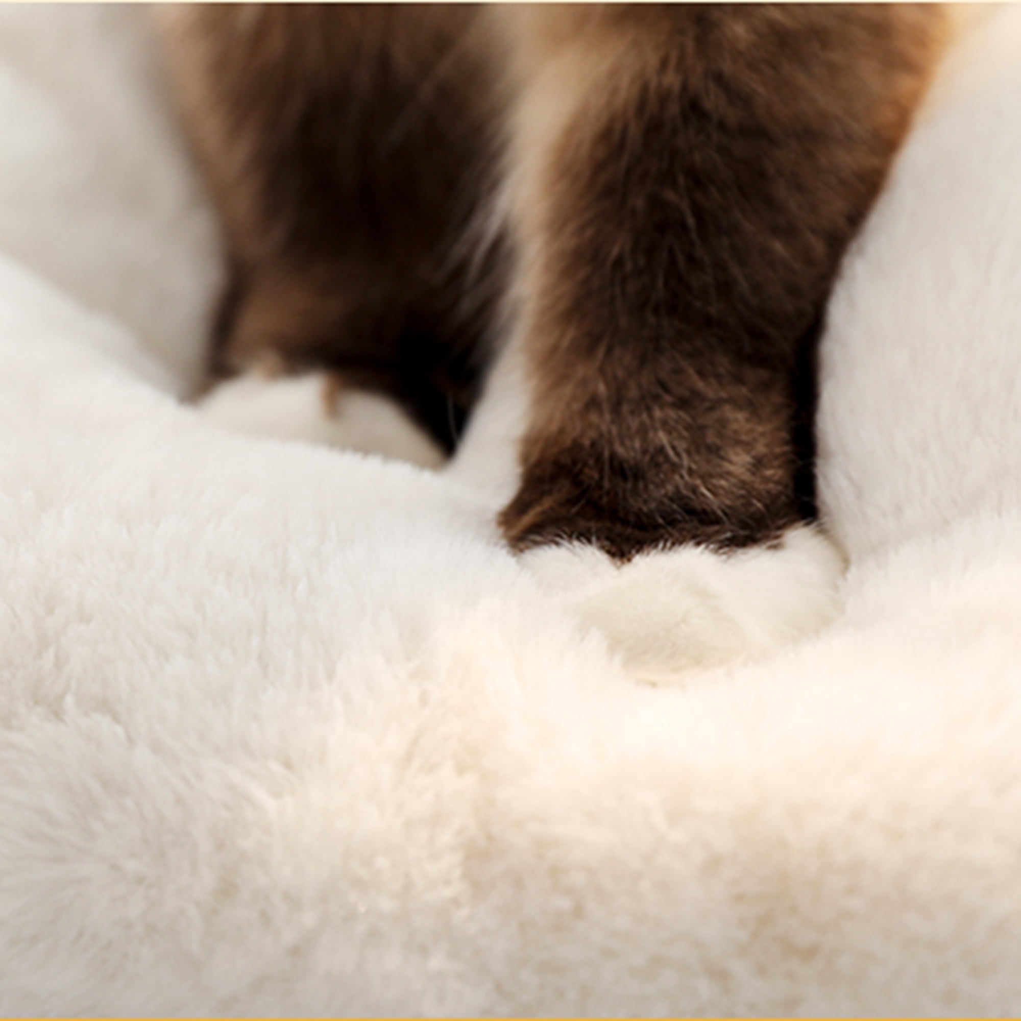 resenkos 42" Modern Cat Tree Tower with Double Spacious Condos Perch, Sisal Scratching Post, Kittens Toys Activity Centre Cat Tree House, Beige