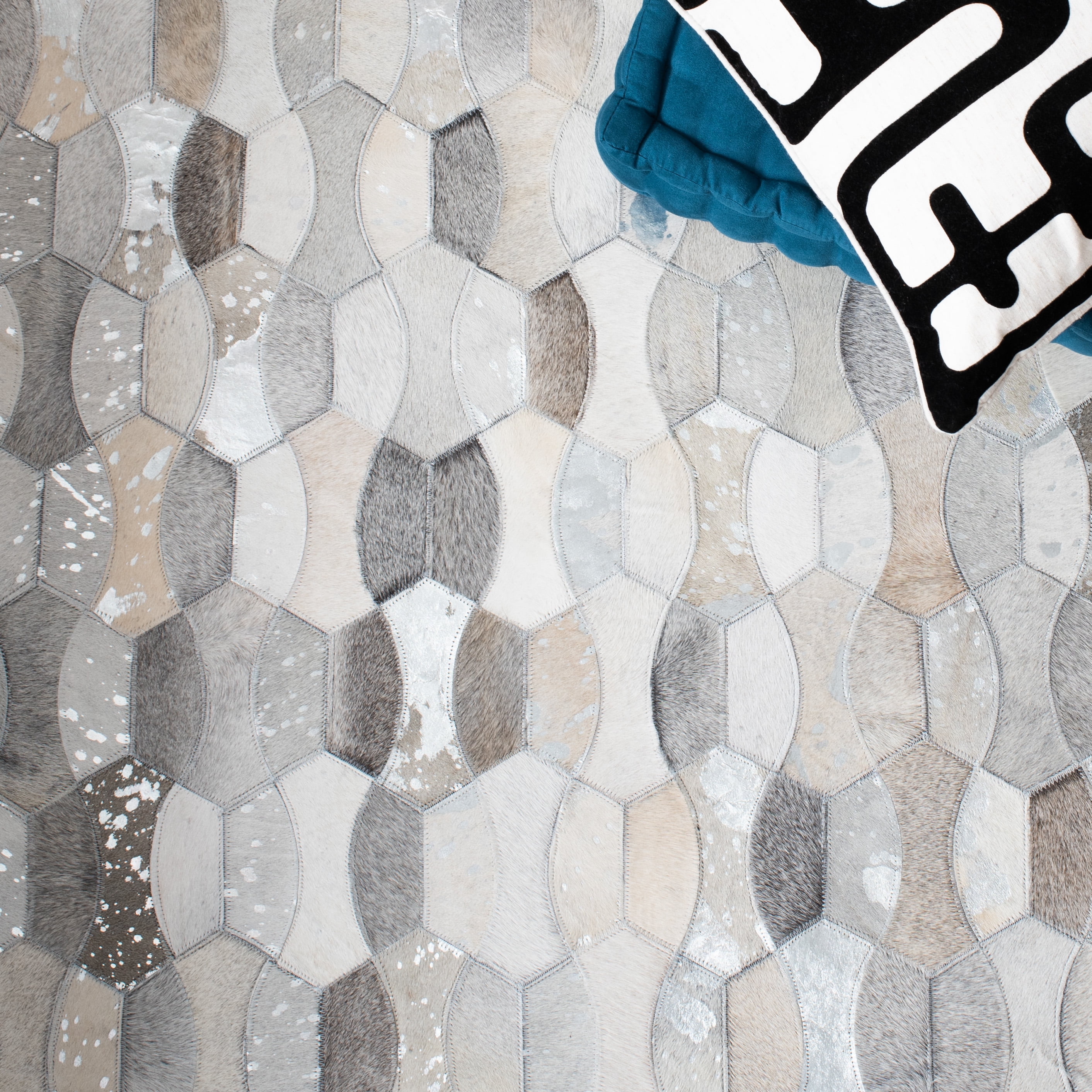SAFAVIEH Studio Leather Jesper Geometric Area Rug, Ivory/Grey, 8' x 10'