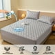 thumbnail image 1 of Sábana impermeable para cama | Cubierta fija antideslizante para colchón | Protector ajustable integral | Fibra de poliéster suave | Resistente a manchas y decoloración | 90x200cm | Para camas twin, 1 of 6