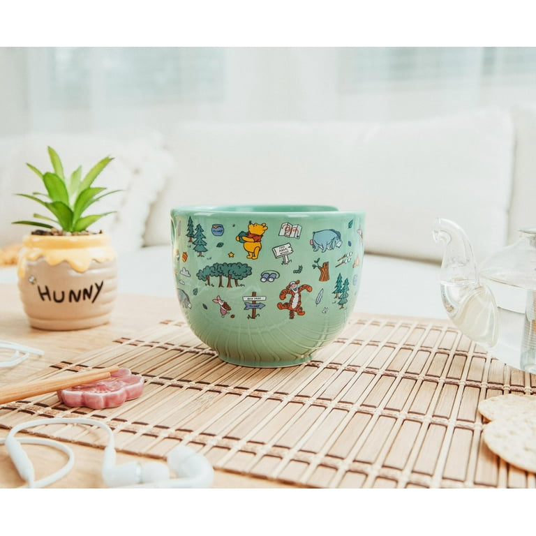 Disney Winnie the Pooh Allover Icons 20-Ounce Ramen Bowl and