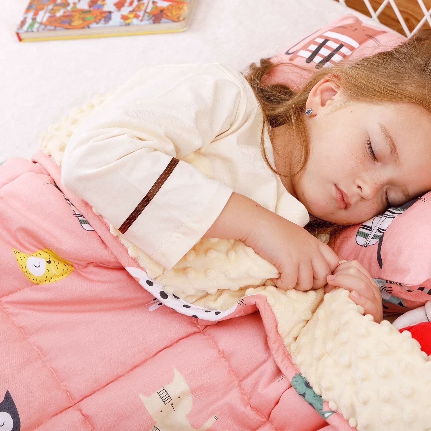 Sivio Kids Weighted Blanket 7 lbs 41"x60", Soft Cozy Minky and Cotton Heavy Throw for Bed Couch, Machine Washable, Great for Sleeping, Pink Cat