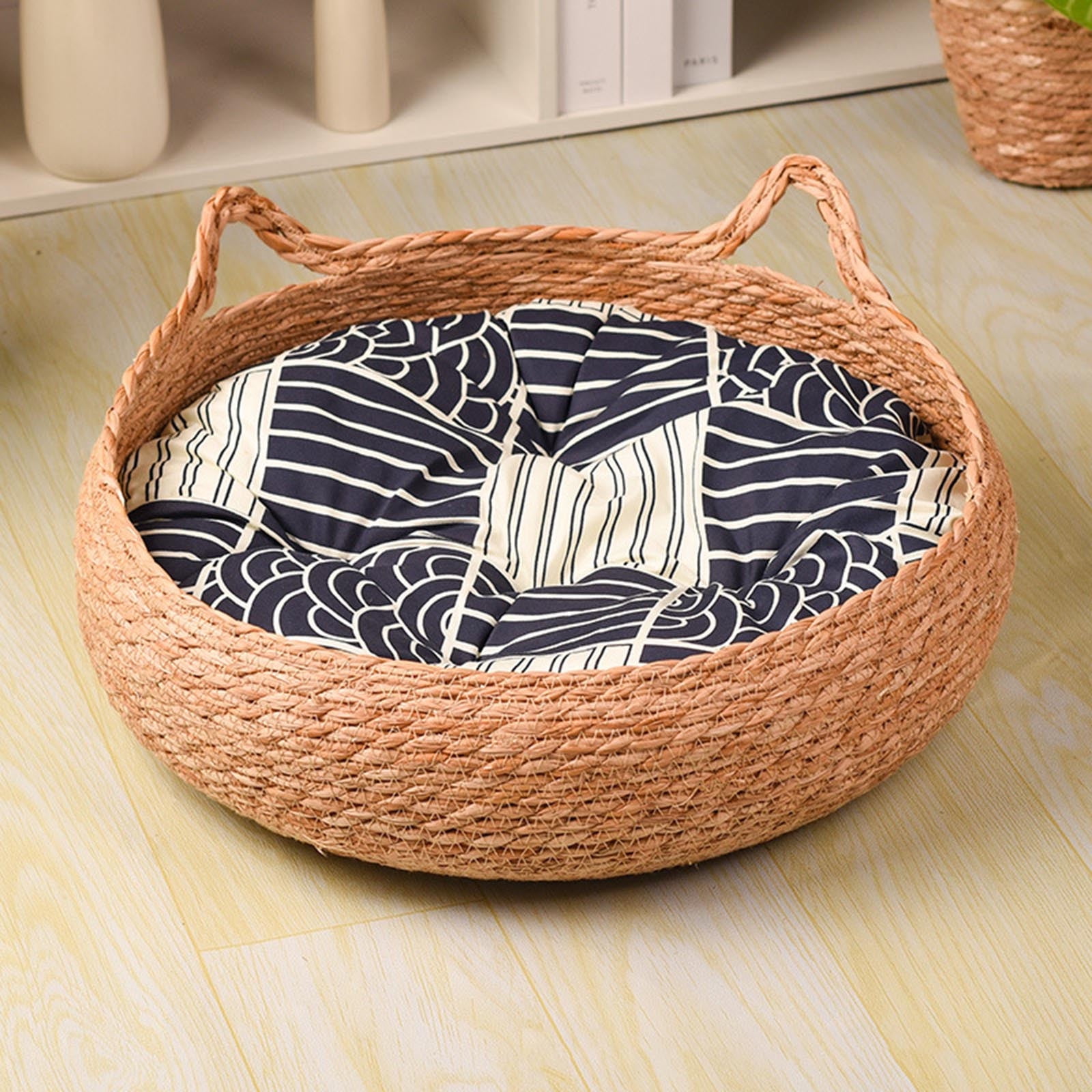 Woven Straw Cat Bed - 2025 New Natural Rattan Round Pet Basket, Cooling Cat House & Small Dog Bed, Furniture Protective Scratch Mat for Indoor Pets