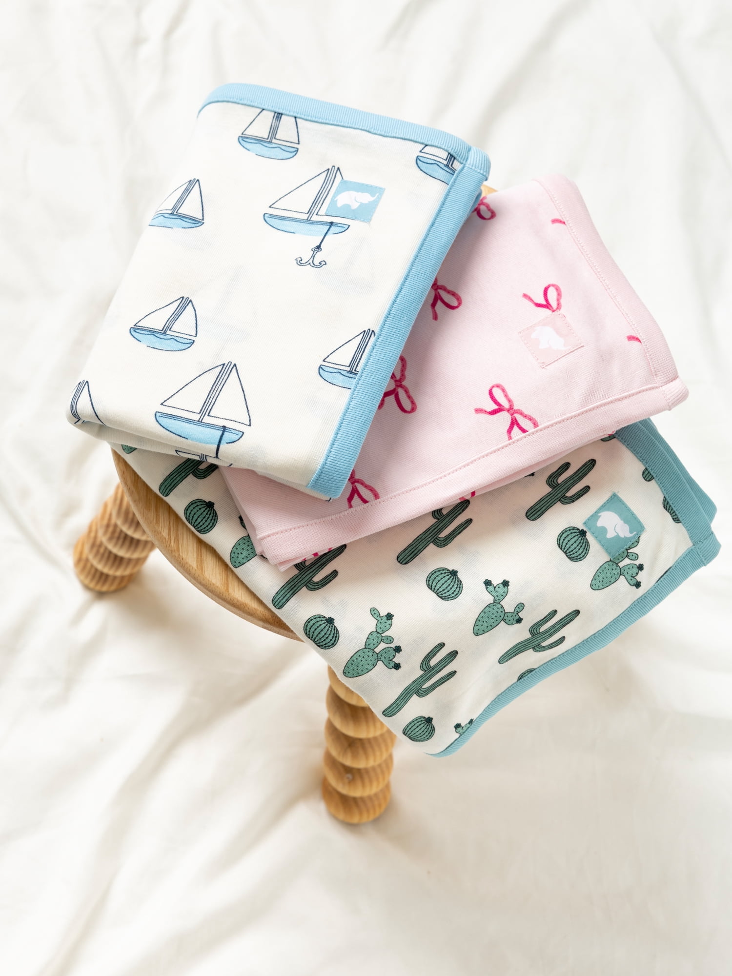 Monica + Andy Organic Cotton Baby Blanket, Soft Newborn Receiving & Coming Home Blanket, 32 x 32 Inch