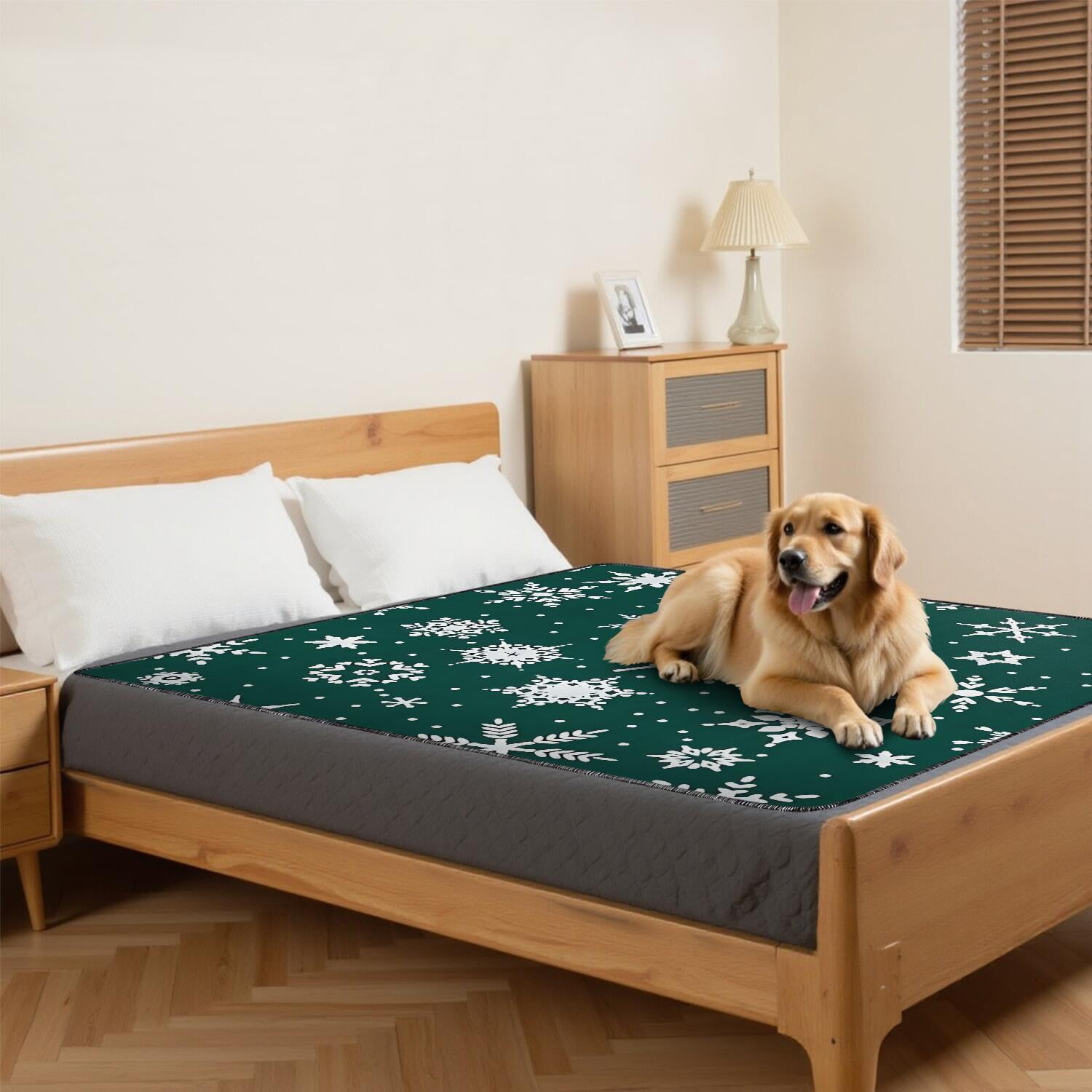 Christmas Themed Reusable Dog Pee Pads 72x72, Washable Puppy Training Mats with Enhanced Absorption for Multiple Giant Breed Dogs