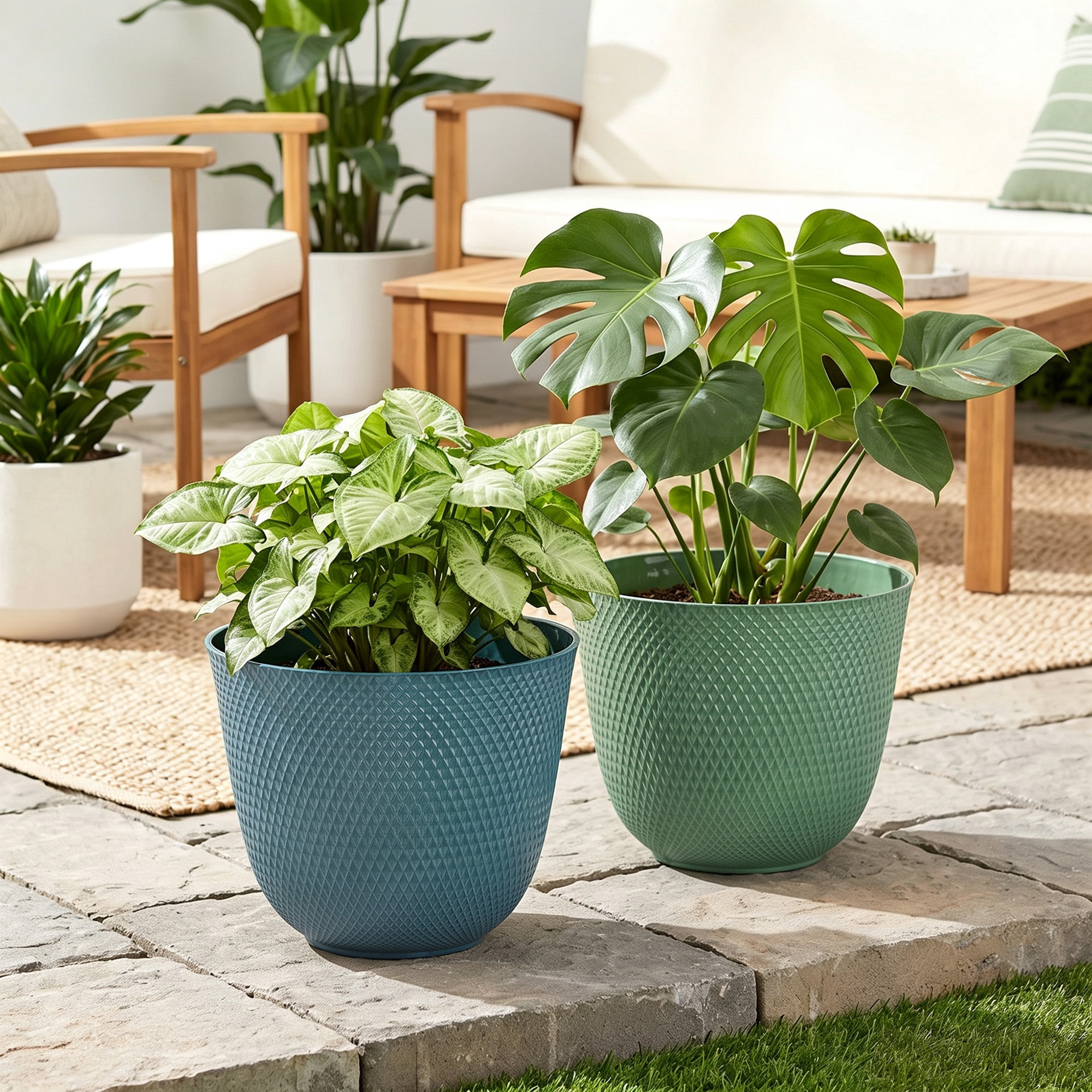 Better Homes & Gardens Lora Round Recycled Resin Planter, Teal