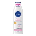 thumbnail image 1 of Crema corporal NIVEA aclarado natural manchas y arrugas 220 ml, 1 of 4