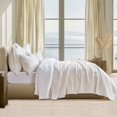 thumbnail image 3 of Juego de colcha EVERGRACE Luxury Velvet King Size 3 piezas, color blanco, 3 of 9