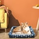 thumbnail image 3 of Colchón de cama autorefrescante para gatos y perros, cojín de verano de ratán y bambú Azul Oscuro 65x50CM, 3 of 9