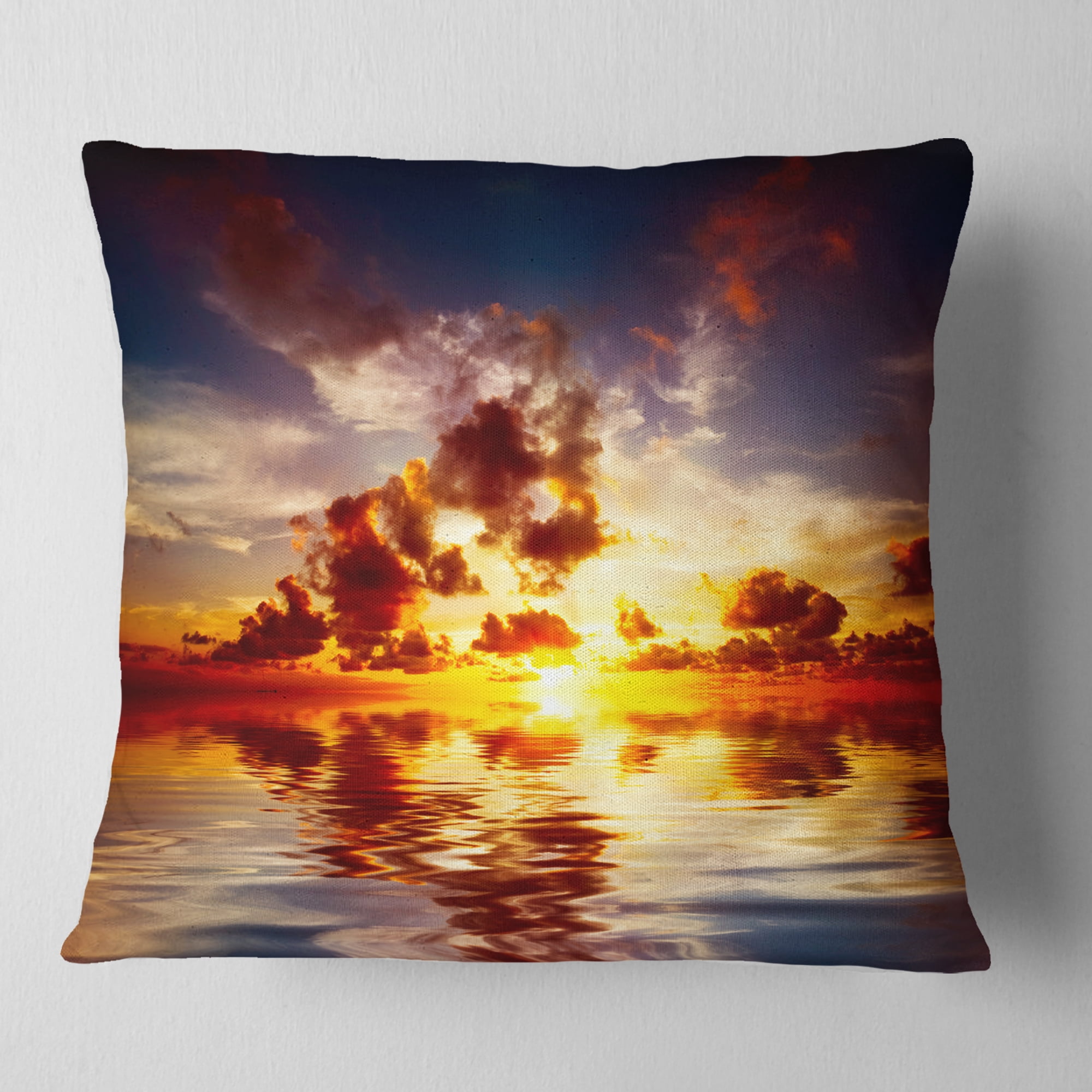 Designart Caribbean Sunset with Beautiful Sky - Seashore Throw Pillow - 18x18