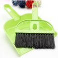 thumbnail image 3 of unbranded Kit Para Limpiar Jaulas De Mascotas Con Cepillo Y Recogedor Reutilizable, 3 of 8
