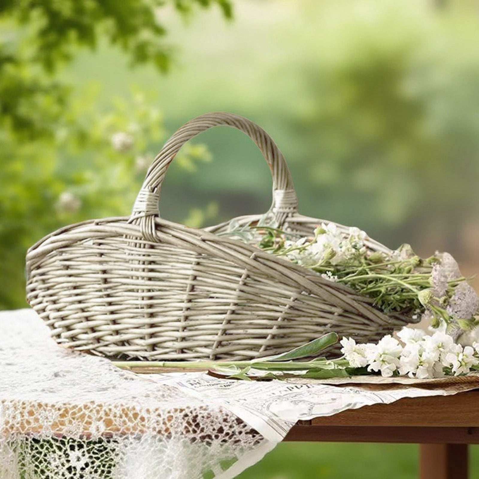 UJMNHYGT Handwoven Wicker Harvest Basket with Handle, 9.06x7.09x8.27 Inch Rattan Woven Storage Basket for Garden Fruit Vegetables Picnic Easter Organizing Flower Girl Gift Basket