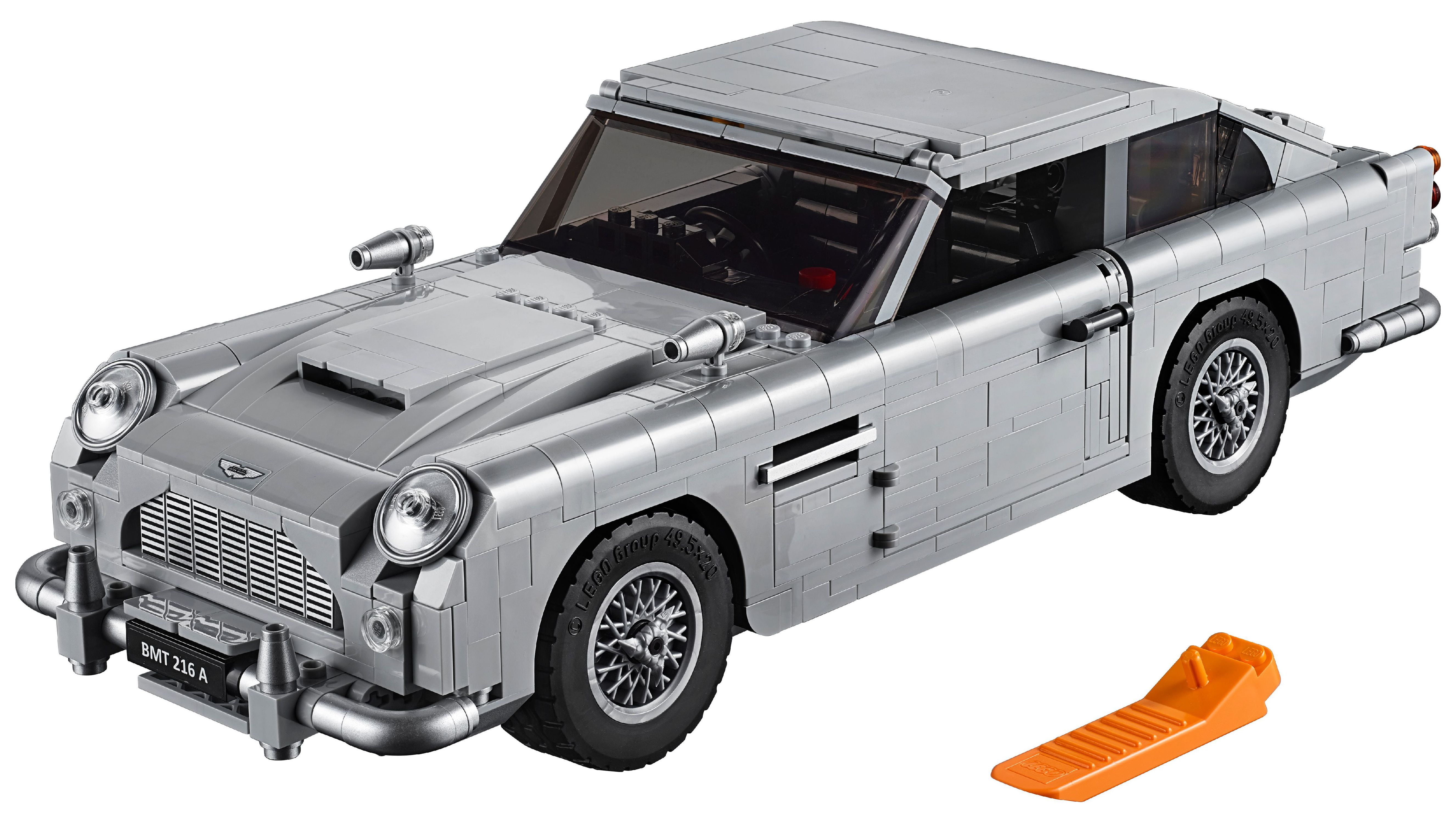 LEGO Creator Expert James Bond Aston Martin DB5 10262 - image 2 of 7