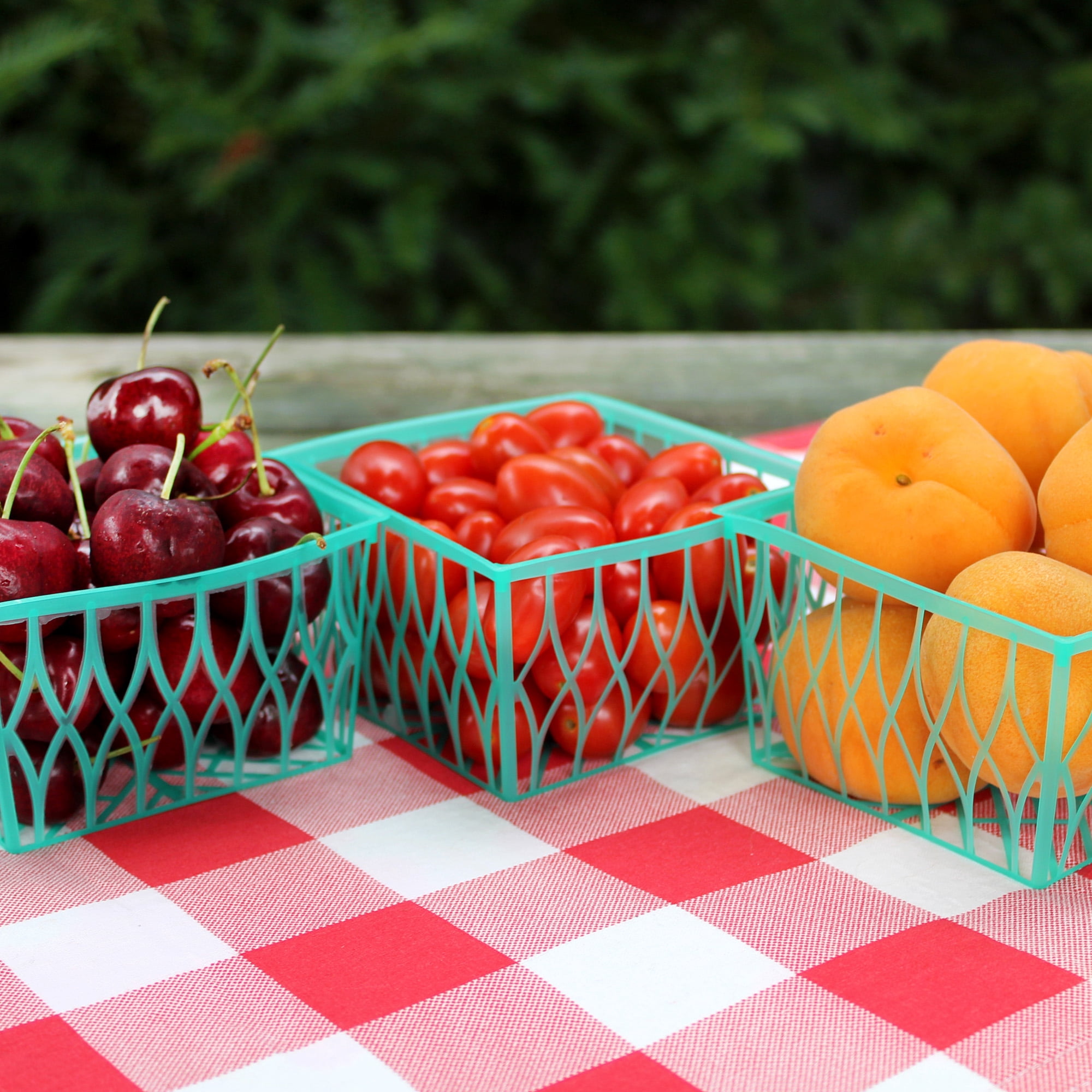 Cornucopia Brands Pint Size Plastic Berry Baskets (48-Pack), 4-Inch Berry Boxes w/ Open-Weave Pattern, Ideal for Summer Picking & Crafts! (48 Boxes)