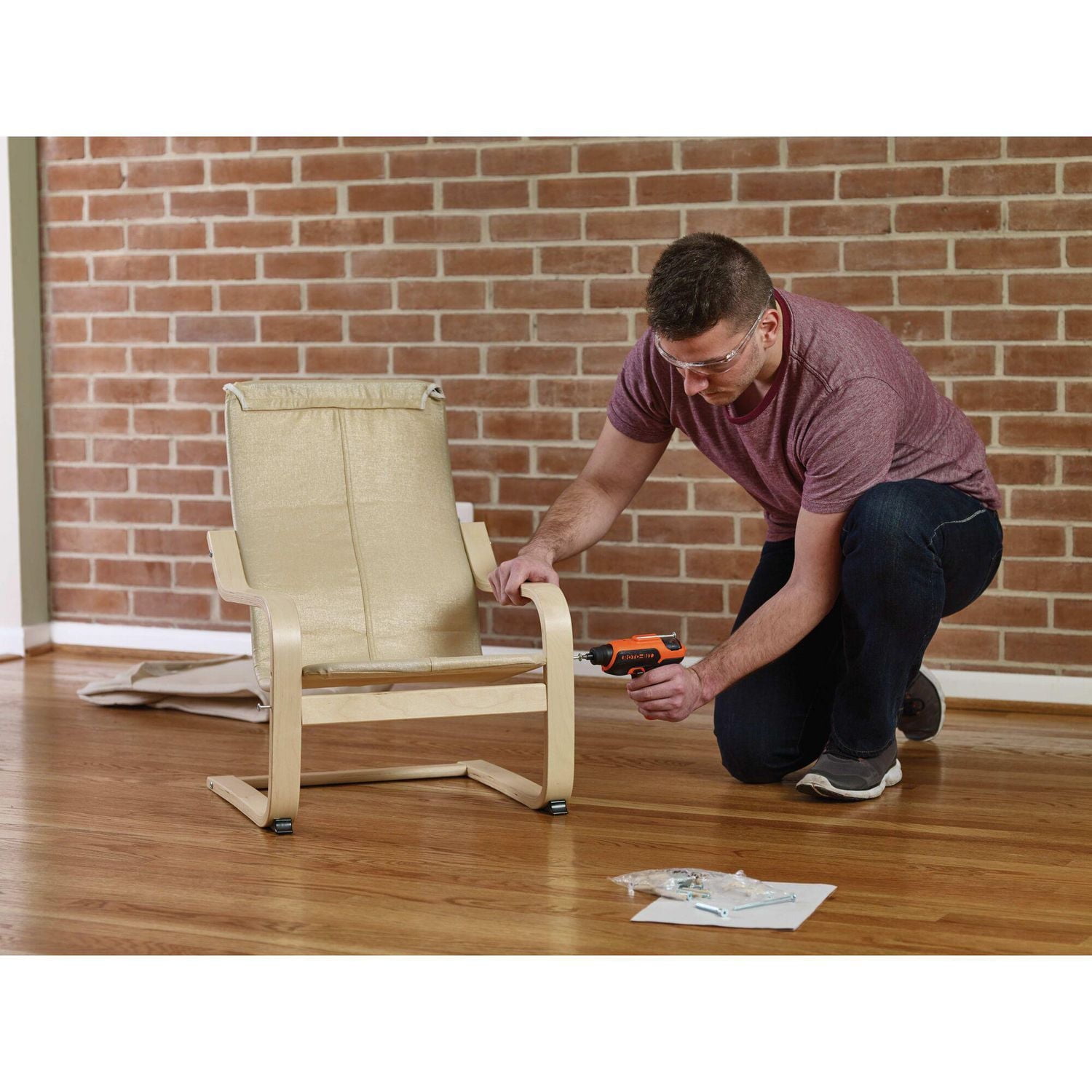 Tournevis sans fil 4V MAX* avec rangement des embouts Black + Decker