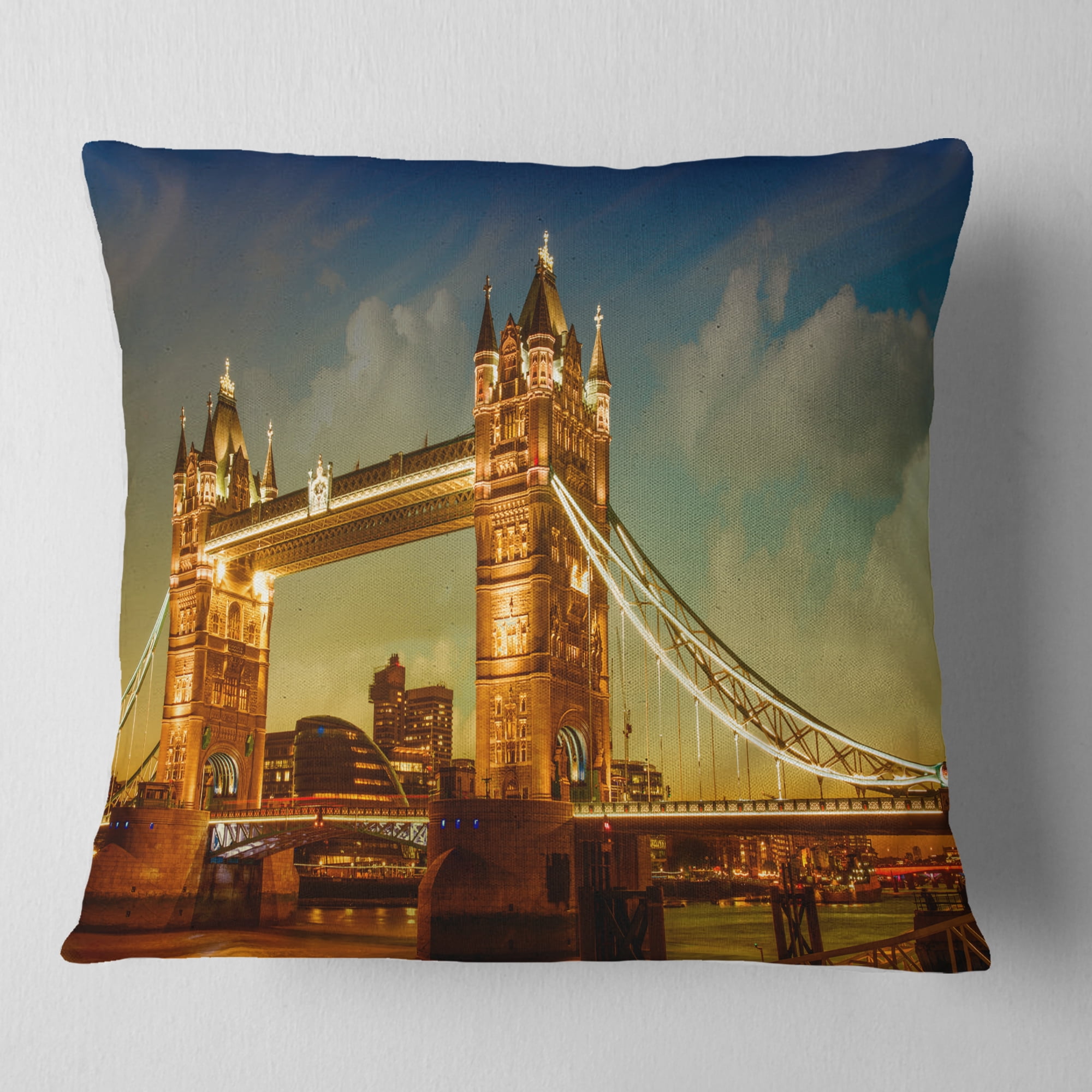 Designart Majesty of Tower Bridge - Cityscape Photography Throw Pillow - 16x16